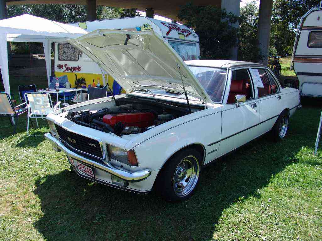 FB06_007.JPG